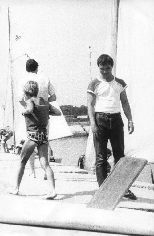 1988-07 Сотников Андрей на базе